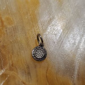 Pandora pendant